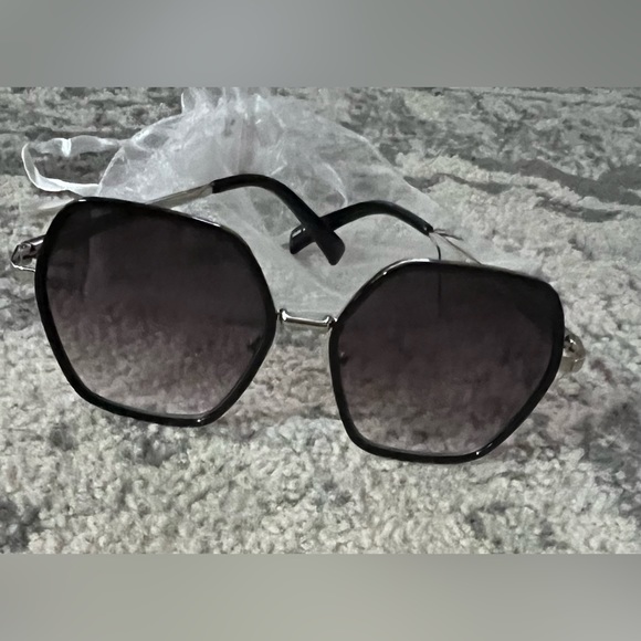 EXPRESS SUNGLASSES!! - Picture 1 of 3